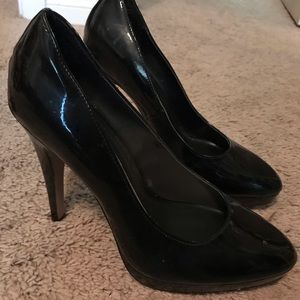 Beautiful Black Elle Heels Size 9!